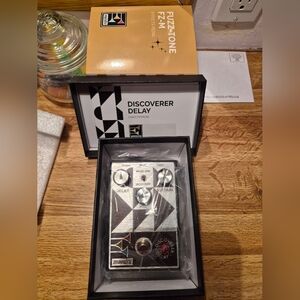 Discoverer Delay Effects Pedal - Black